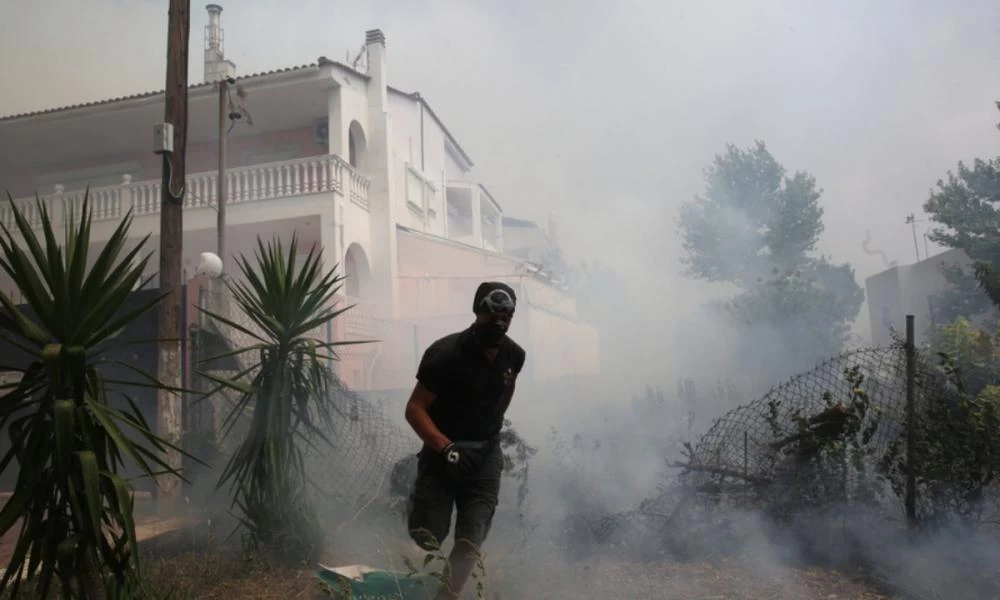 Ένωση Ποινικολόγων και Μαχόμενων Δικηγόρων: Δεν θα αναλάβουμε την υπεράσπιση κανενός εμπρηστή